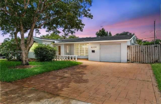 9200 SW 55th St photos photos