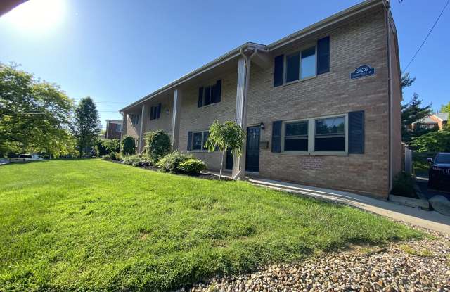 2636 Chamberlain Rd - 2636 Chamberlain Road, Fairlawn, OH 44333