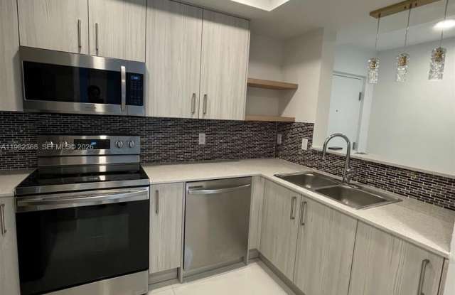 10950 NW 82nd St photos photos