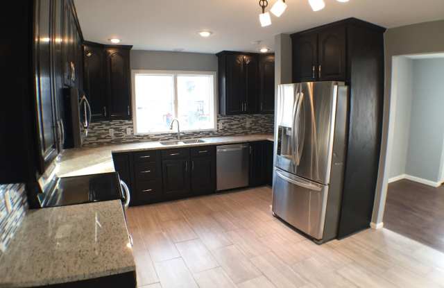 6000 W 53rd Place - 6000 West 53rd Place, Mission, KS 66202
