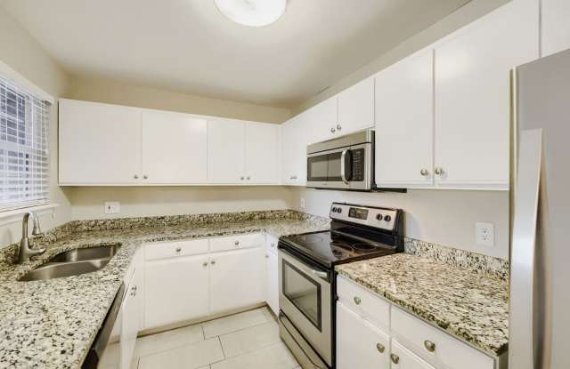 $500 OFF RENT! SPACIOUS & UPDATED 1BD/1BA Condo- Lakewood, CO! Available NOW! Gallery 3