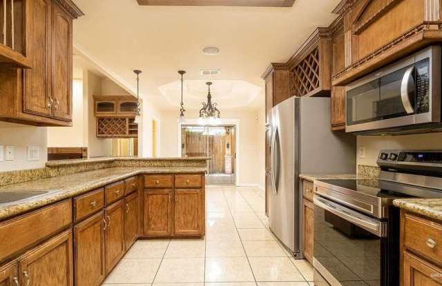 919 Hill Country Road Gallery 3