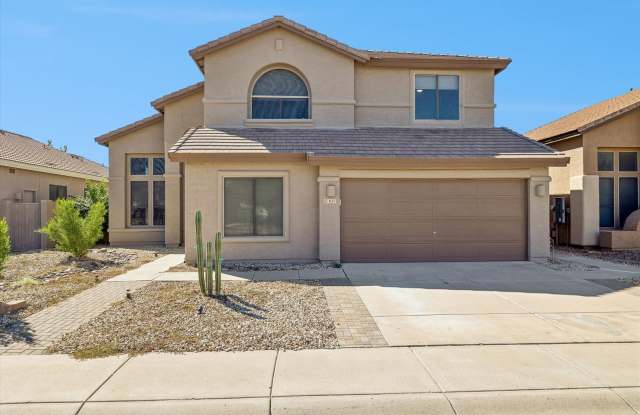 READY NOW!!! Stunning updated home in Tesoro that is 4 bedrooms, 3 bathrooms, plus a loft, plus a POOL & SPA, plus REAL GRASS, plus a loft, plus an office, plus no carpet, plus a bed & bath on the first level, SO MANY PLUSSES!!! Gallery 3