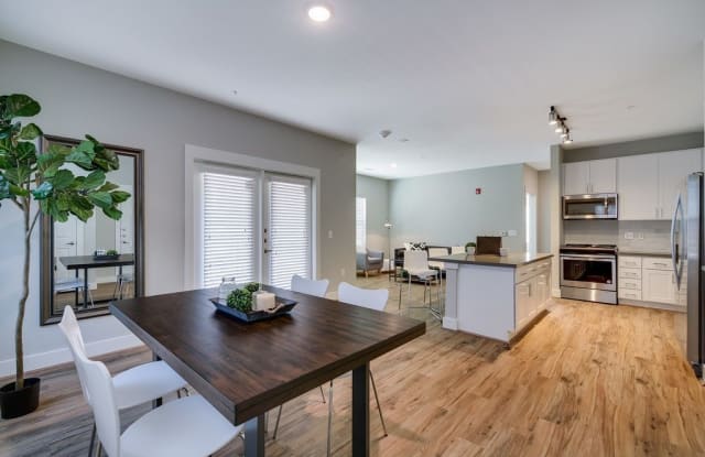 Regal Parc Apartment Homes Gallery 4