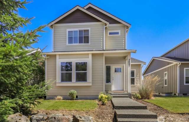 Amazing 3 Br 2.5 bath 2 car gar home in Tacoma! photos photos
