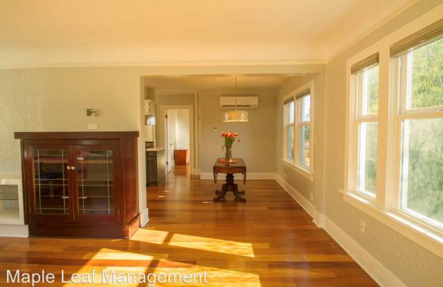 6522 20th Ave NE Gallery 3