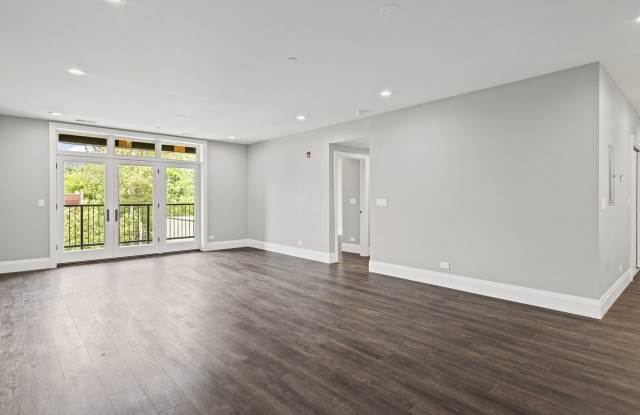 1036 Lake Street Gallery 4
