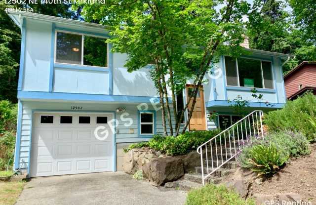 Beautiful 4 Bedroom in Kirkland Available Now! - 12502 Northeast 140th Street, Kirkland, WA 98034