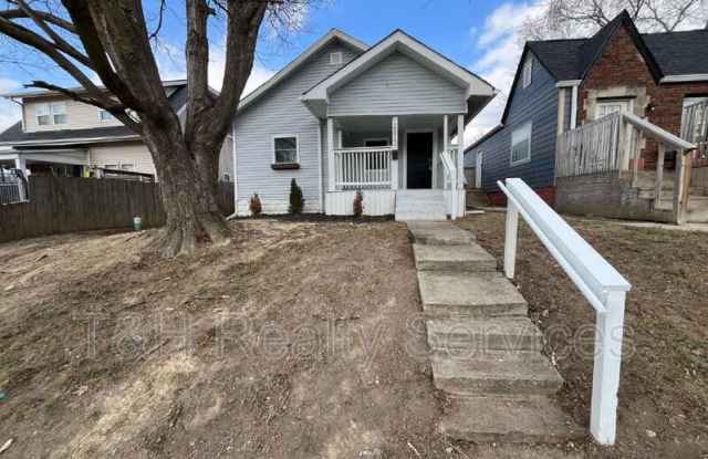 2822 East 19th Street photos photos