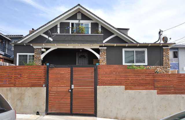 2141 Front St photos photos