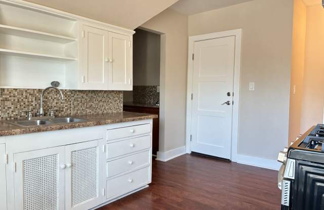 Desirable Downtown Redlands Gallery 4