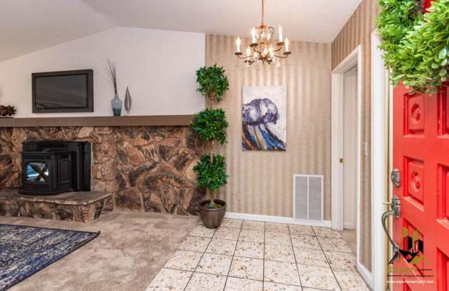 1811 Oak Terrace Gallery 4