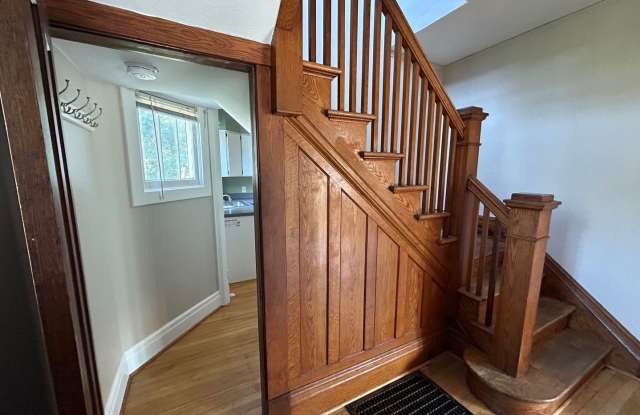 Charming 3-Bedroom Home in the Heart of Ann Arbor Gallery 1