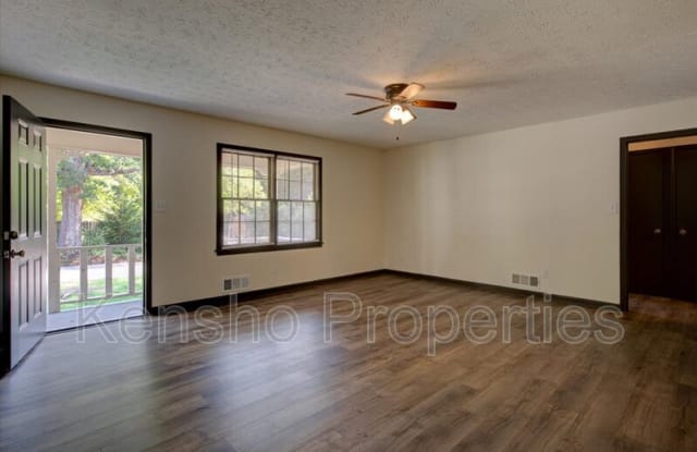 157 Hooten Street photos photos