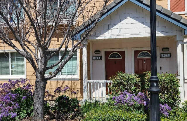 Cute 2 Bedroom 1 Bath Condo Daniels Avenue Vallejo New Flooring and Paint ***MOVE-IN SPECIAL*** Gallery 1