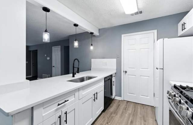 3009 Hawthorne Place SE photos photos