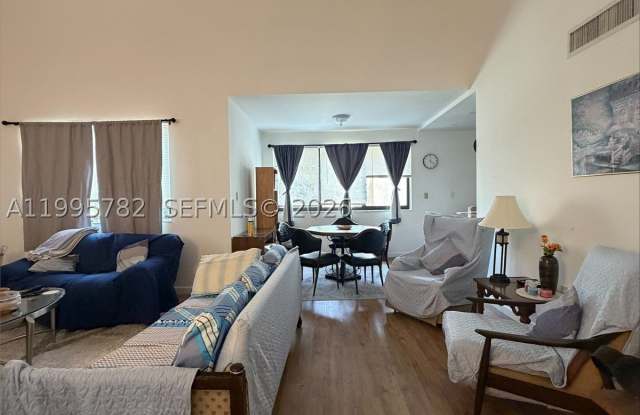 221 W Park Dr Gallery 4