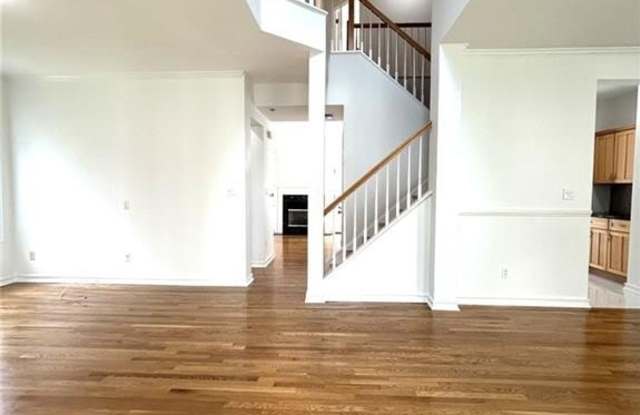 124 Heirloom Court Gallery 3