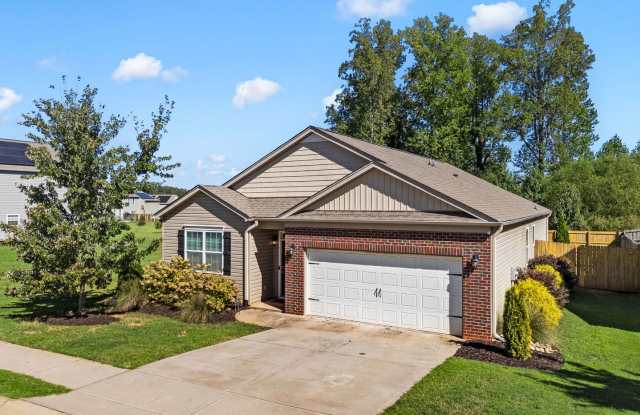 Beautiful 4 bedroom Single-Level Home in Lyman, SC Gallery 3