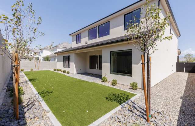 Gorgeous New Trend Construction 2 Story in Desert Canyons Gallery 4