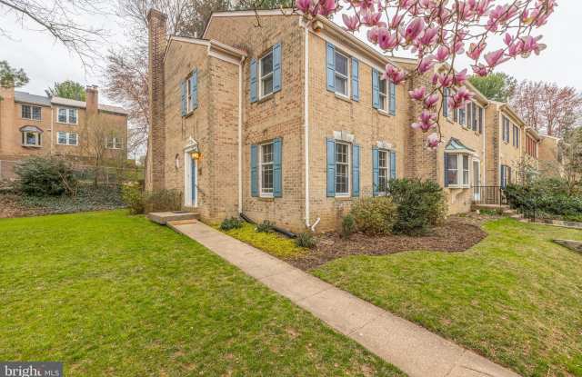 1920 AUTUMN CHASE COURT - 1920 Autumn Chase Court, McLean, VA 22043