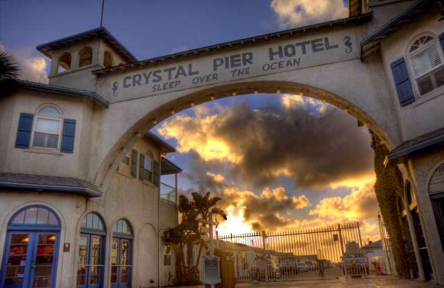 *OPEN HOUSE: 12/13 12:30-1:30PM* Pacific Beach 2 Bedroom with Garage photos photos