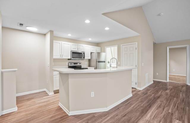 5027 Stratford Pine Lane photos photos