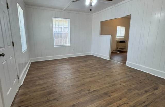 House Available! Gallery 4