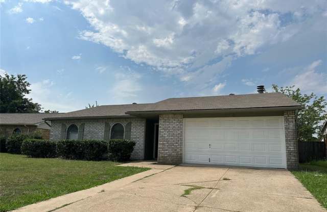 5620 Pearce Street - 5620 Pearce Street, The Colony, TX 75056