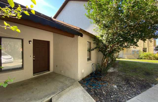 12248 Fox Hound Lane Orlando FL 32826 - 12248 Fox Hound Lane, University, FL 32826