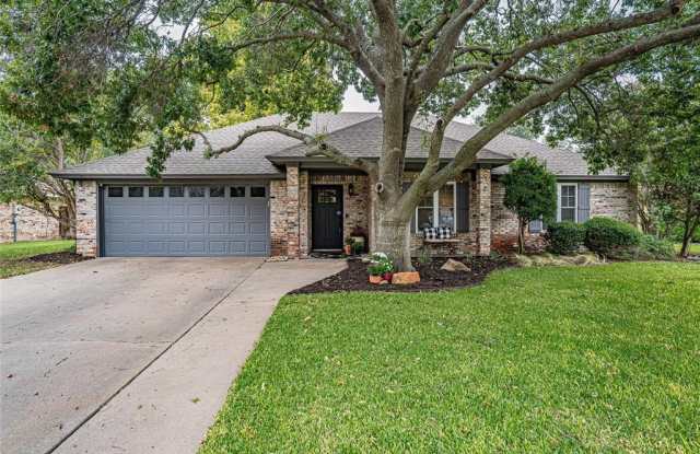 911 Meadowlark Lane photos photos