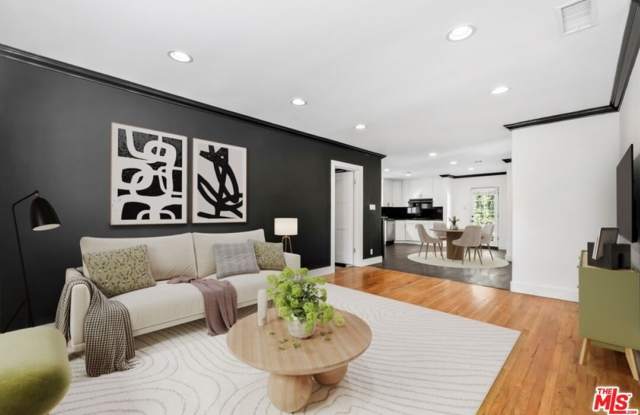 5711 Rhea Ave - 5711 Rhea Avenue, Los Angeles, CA 91356