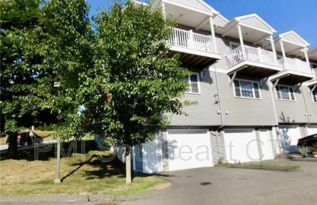 330 Crystal Ave photos photos