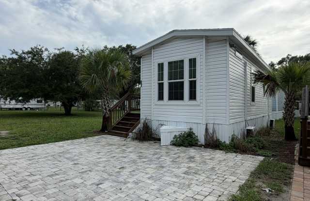 11240 N Northwood Dr Gallery 1