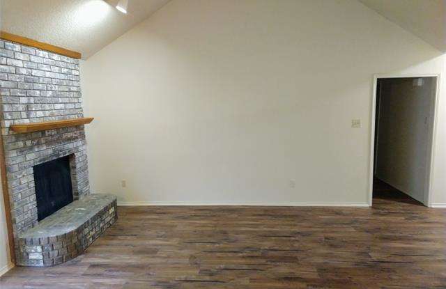 6400 Brookcrest Drive Gallery 4