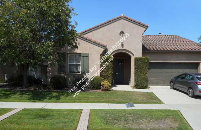 Centrally Located Single Story Beautiful Traditions Home Gallery 1