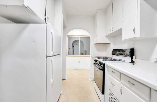 1115 W 11th St Gallery 2