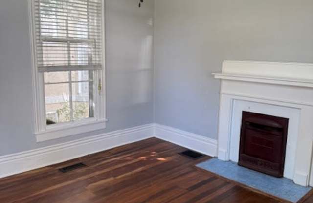 203 North Main Street Gallery 2