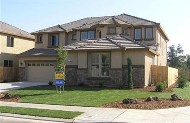 Location, location, location!! 5 Bedroom / 3 Bathroom for Rent $3,500 photos photos