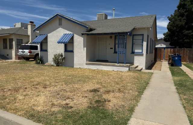 Cozy Home in Oildale! Gallery 3