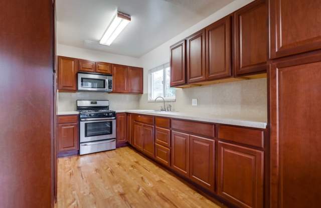 8562 Hurlbut St. Gallery 2