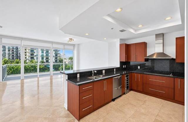 1090 NW North River Dr cu-402, Miami, FL 33132 Gallery 1