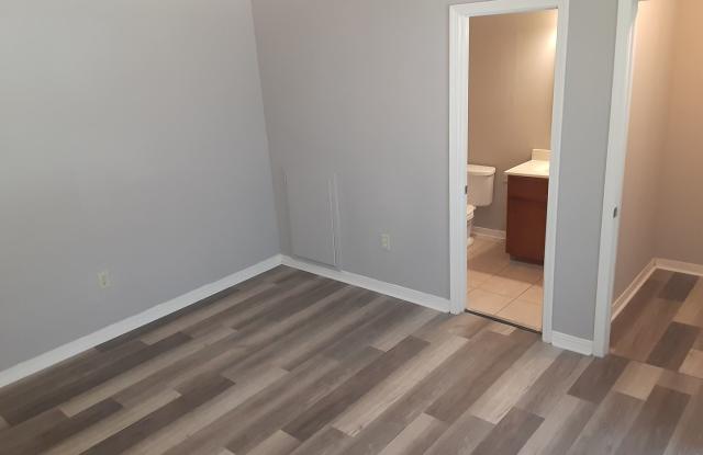 2 Bed/2 Bath Gallery 4