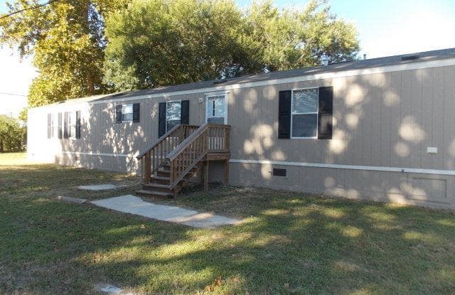 1035 Ferryboat Lane - 1035 Ferry Boat Lane, Lake Dunlap, TX 78130
