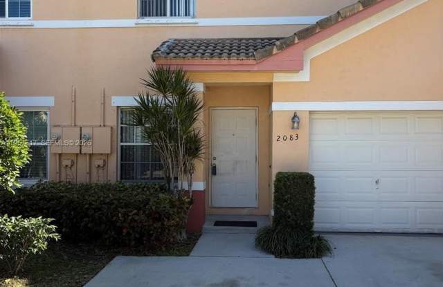 2083 SW 87th Ter photos photos