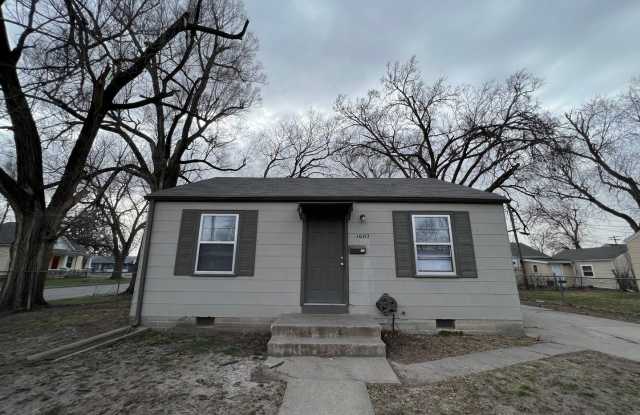2 Bedroom, pet friendly with washer/dryer hookups Gallery 1