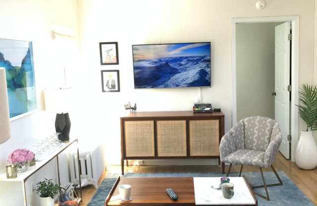 91 Charles Street Gallery 2