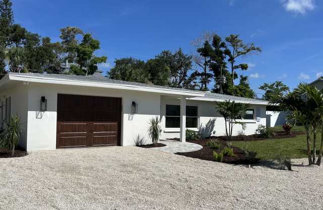 1625 Idle Lane photos photos