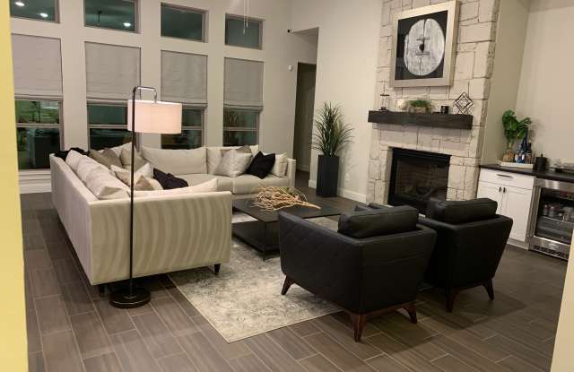 3703 Owl Creek Gallery 4