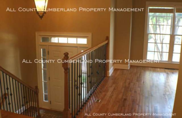 3355 Laurel Way Gallery 3